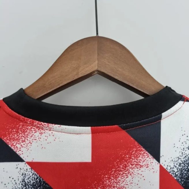 Camiseta Manchester United 22-23, Entreno Geometrico